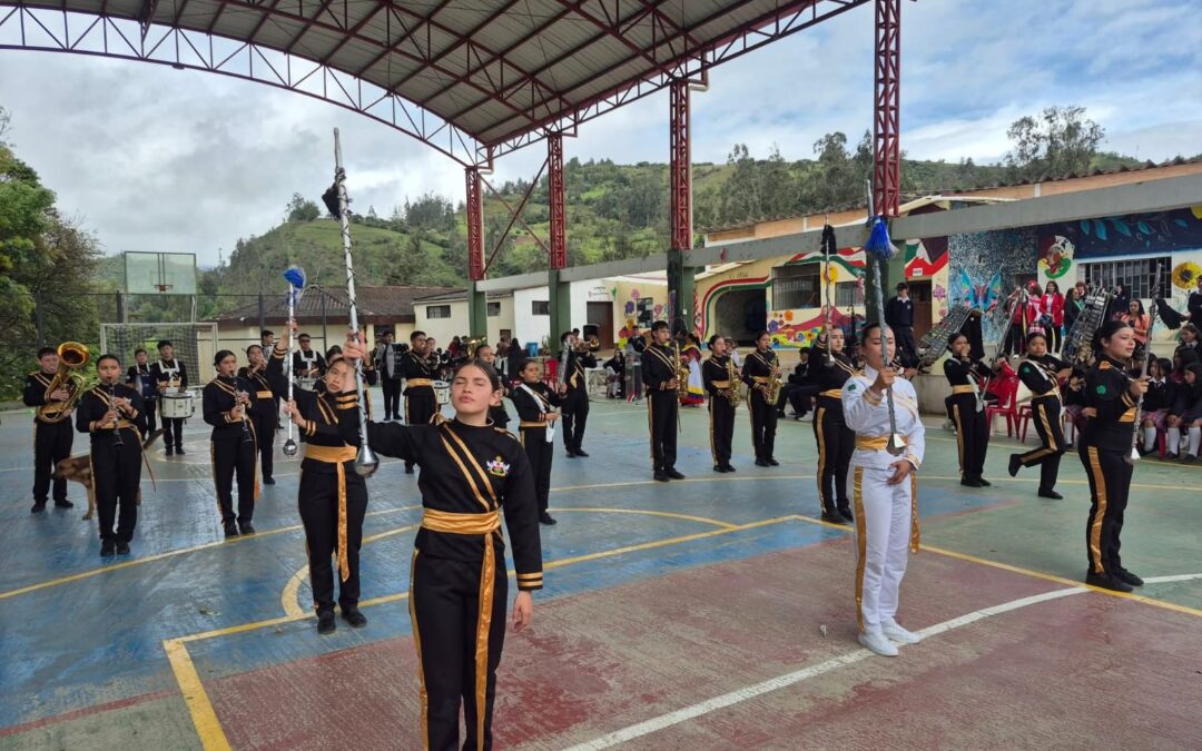 Estudiantes Romeristas que integran la Banda Músico Marcial de Tibaná